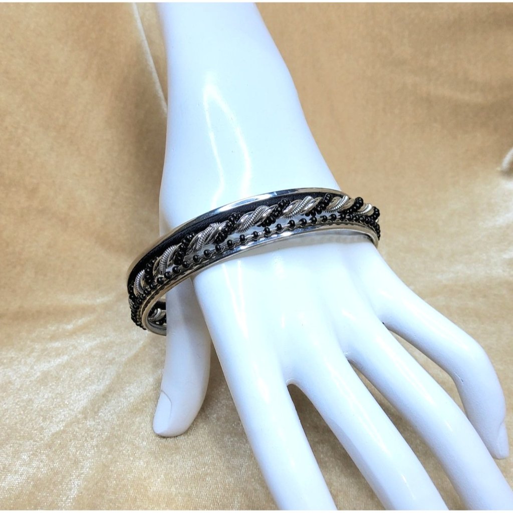 Vintage Set Of 6 Silver Tone/Black Metal Bangle Bracelets